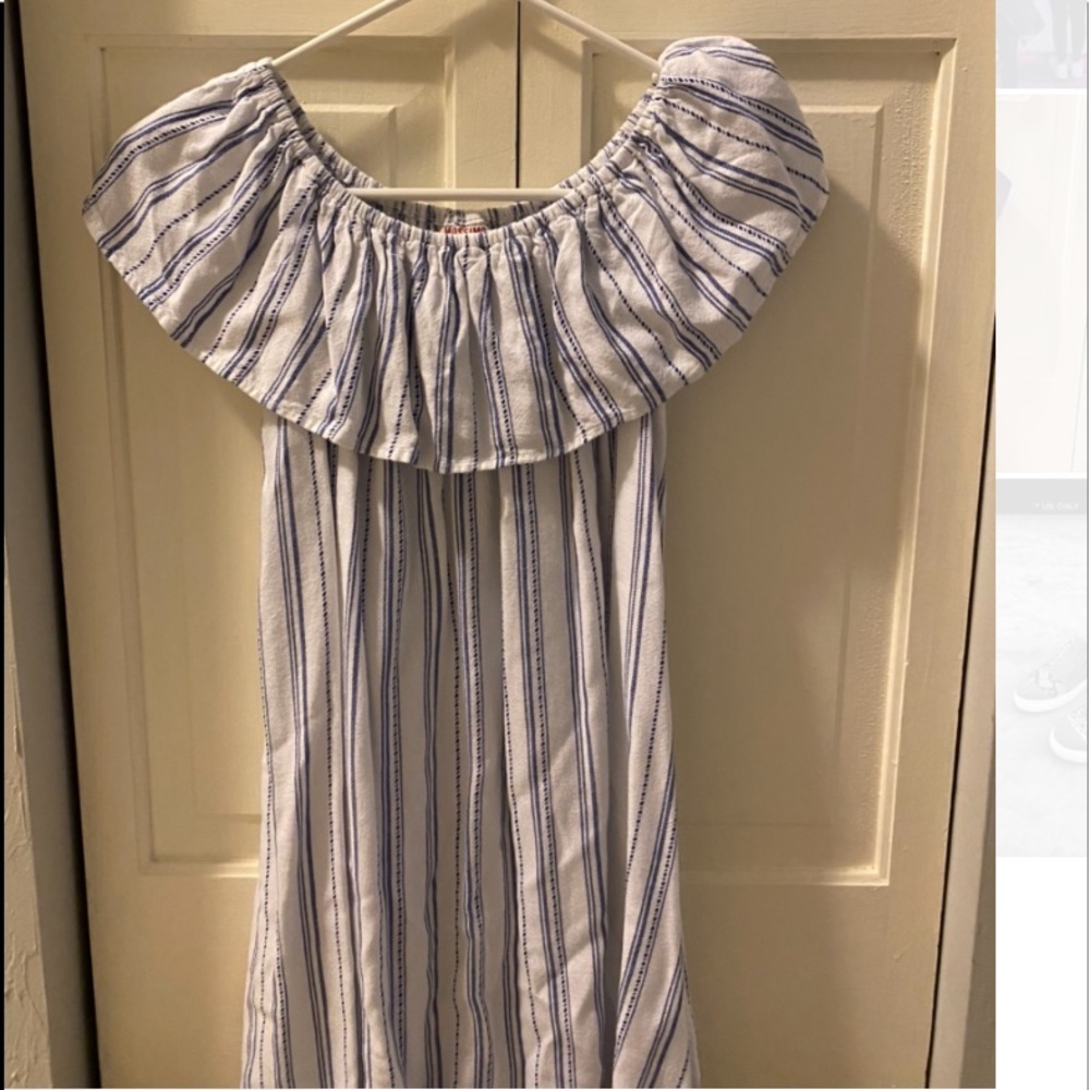 Off-the-shoulder Blue/White striped dress